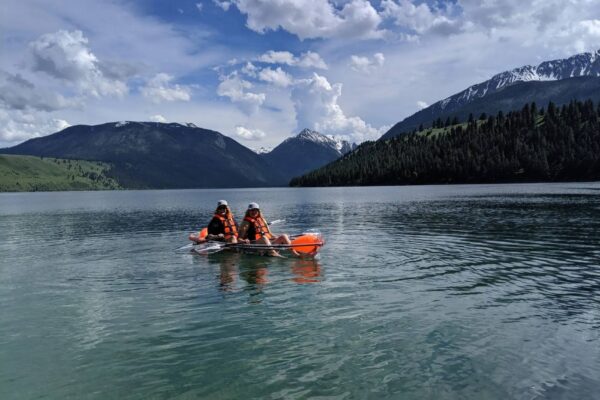 Glass-Bottom Kayak Tours & Rentals on Wallowa Lake | JO Paddle